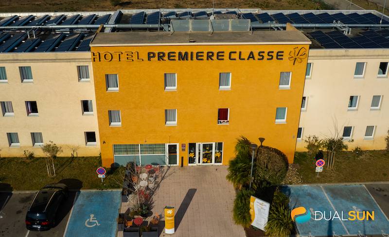 hotel-toit-photovoltaique