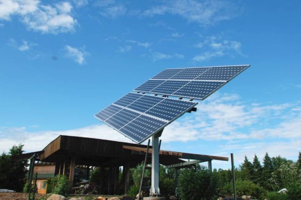 panneaux solaires nouvelle génération automatisation de l'inclinaison O2TOIT