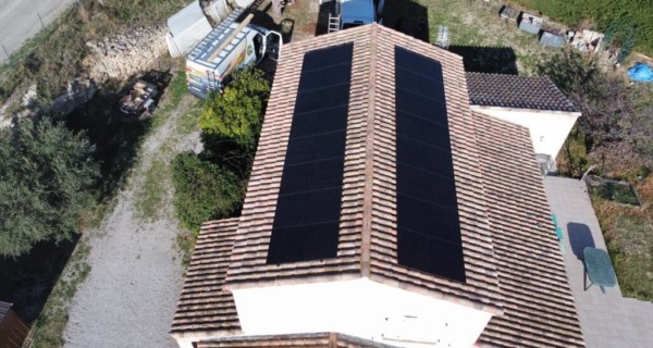 installation panneaux solaire O2TOIT TOITURE