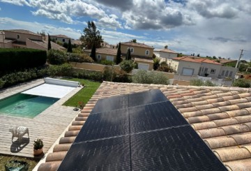 Installation de 12 panneaux photovoltaïque à Béziers o2toit toiture