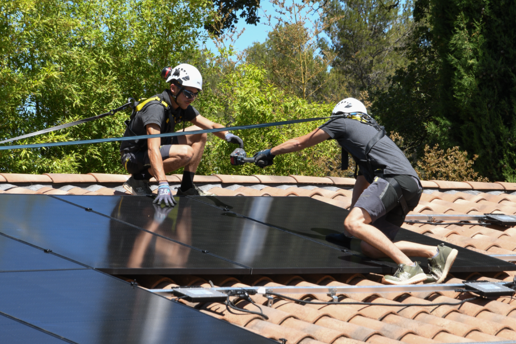 installateur RGE panneaux solaires O2TOIT toiture